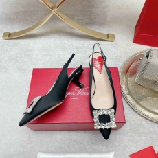 Roger Vivier flat shoes